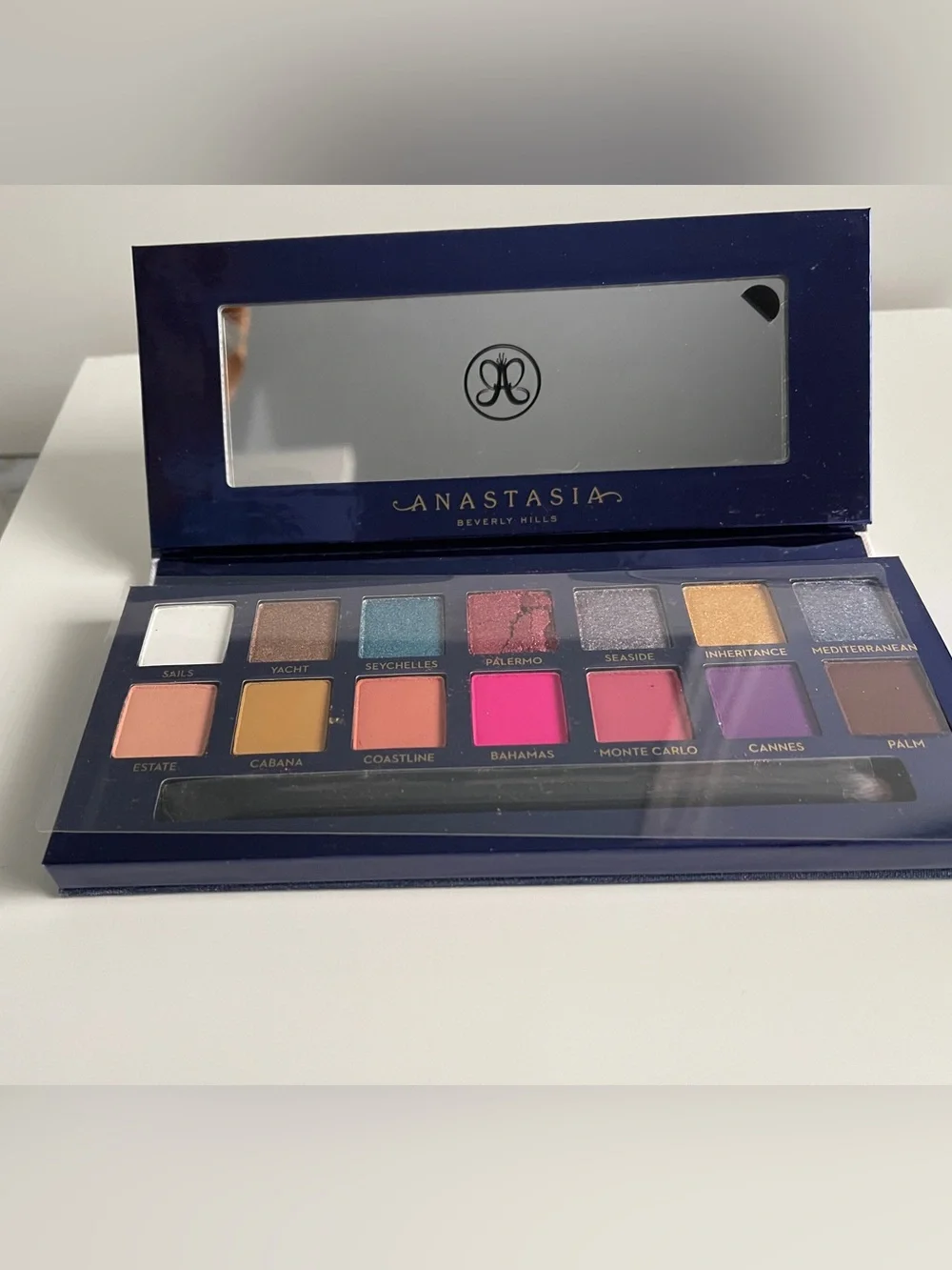 Anastasia Beverly Hills Rivera eyeshadow palette 14 Shadows